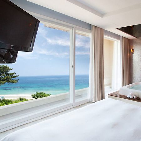 Sah Chun Ae Pension Gangneung Exterior photo