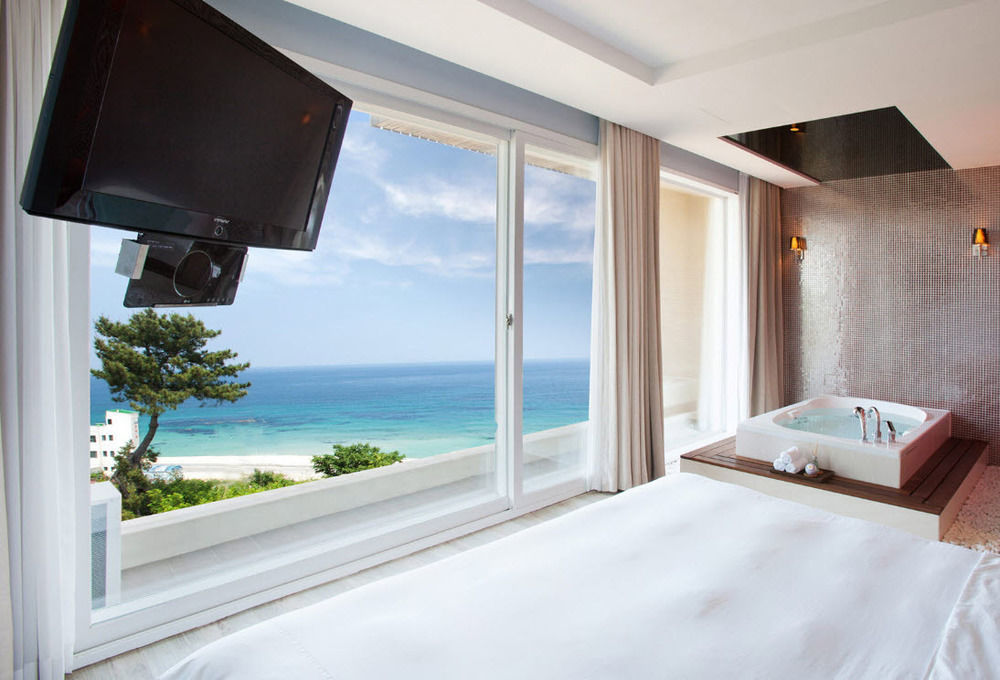 Sah Chun Ae Pension Gangneung Exterior photo